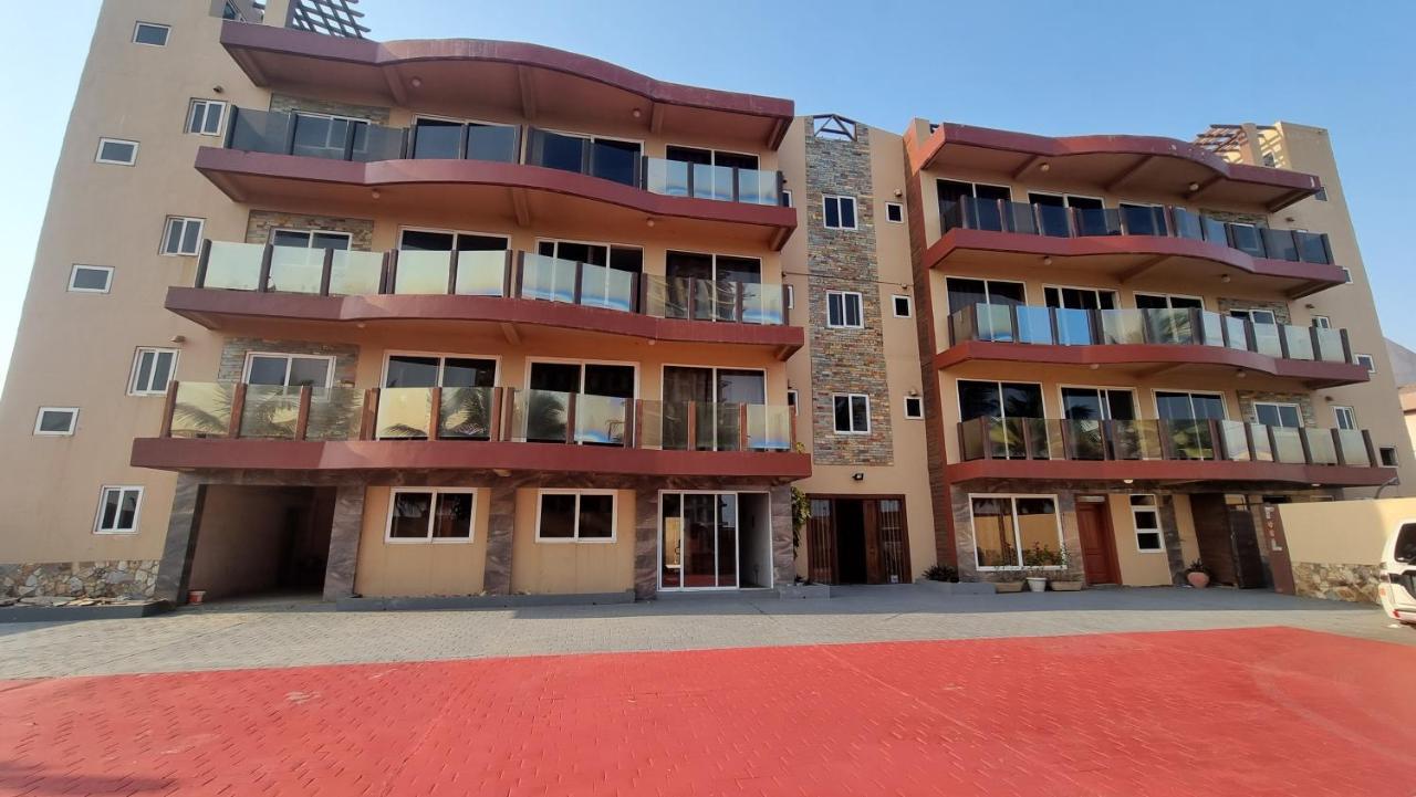 La Sunset Bed & Breakfast Accra Bagian luar foto