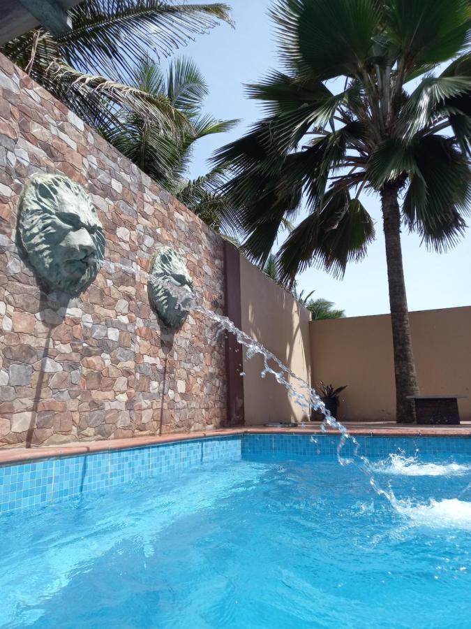 La Sunset Bed & Breakfast Accra Bagian luar foto