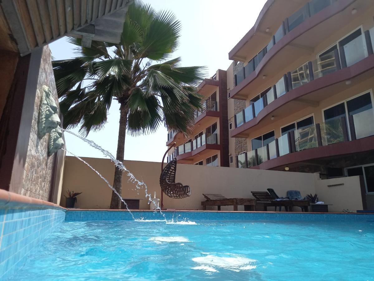 La Sunset Bed & Breakfast Accra Bagian luar foto