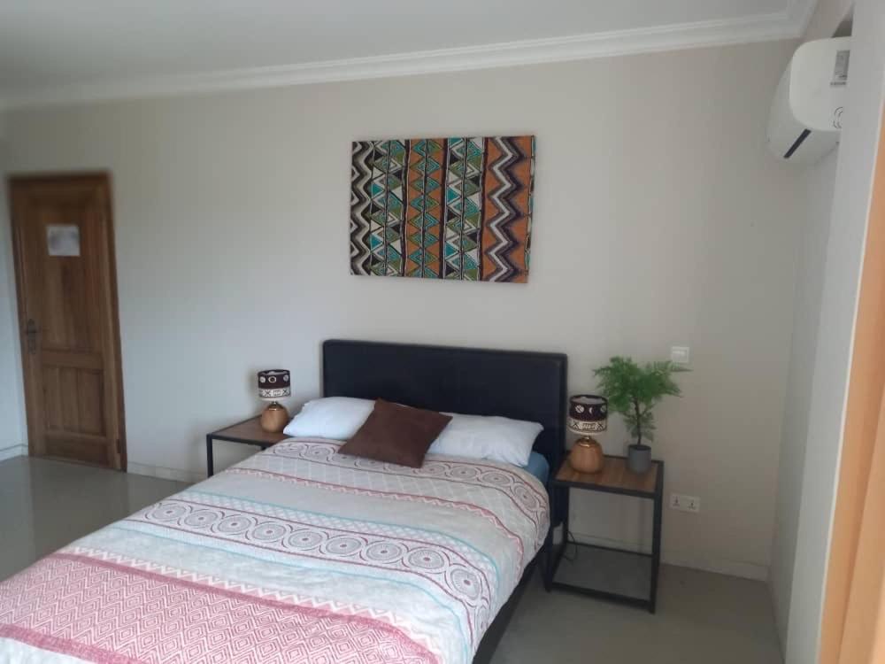 La Sunset Bed & Breakfast Accra Ruang foto