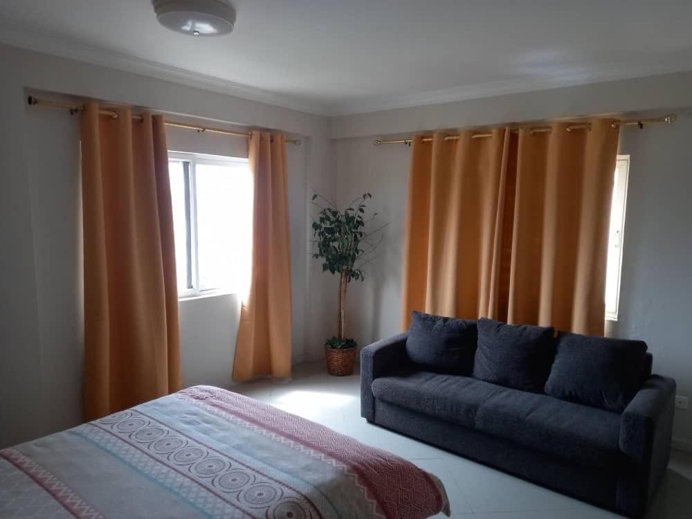 La Sunset Bed & Breakfast Accra Ruang foto